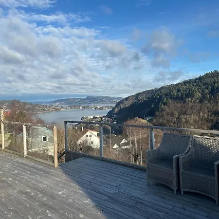 Large, Spacious Single-family With Good Views * Bergen